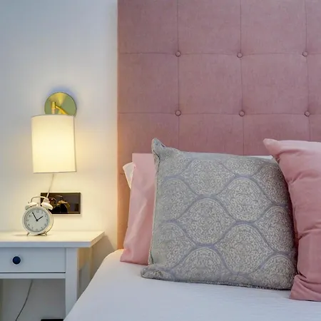 Malvasia & Lotus With Sea Views By Hello Homes Apartment *