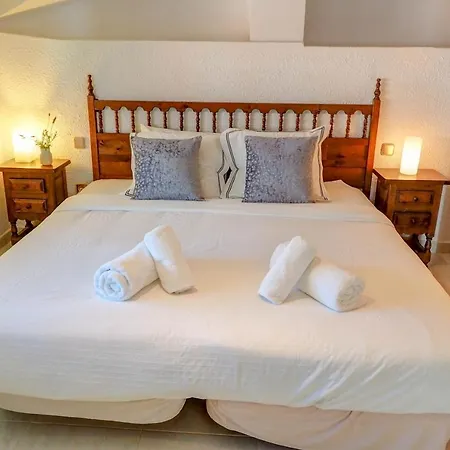 Malvasia & Lotus With Sea Views By Hello Homes Apartment *
