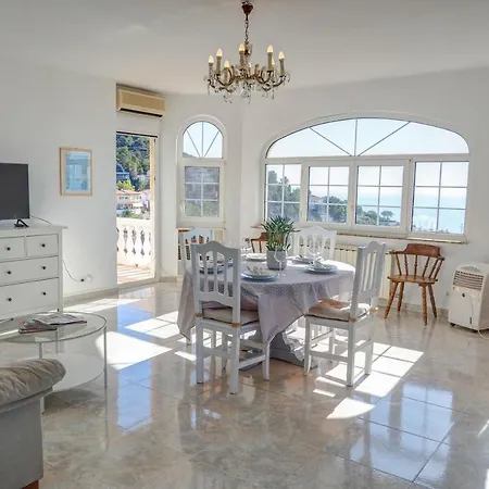 Apartment Malvasia & Lotus With Sea Views By Hello Homes *