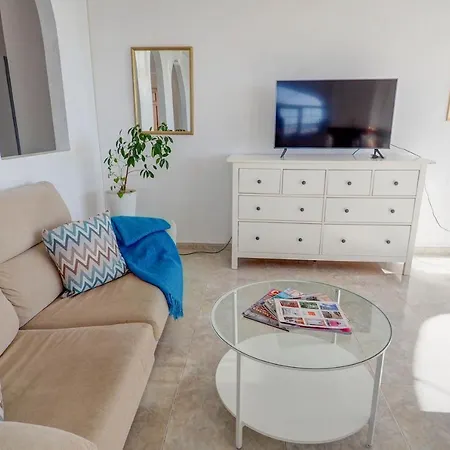 Apartment Malvasia & Lotus With Sea Views By Hello Homes *