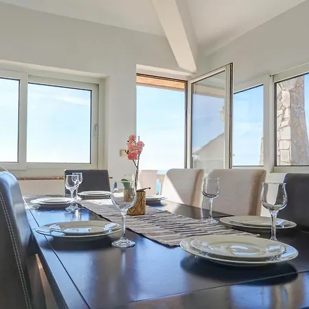 Malvasia & Lotus With Sea Views By Hello Homes