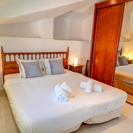 Apartment Malvasia & Lotus With Sea Views By Hello Homes *