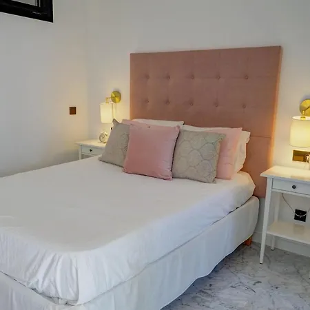 Malvasia & Lotus With Sea Views By Hello Homes
